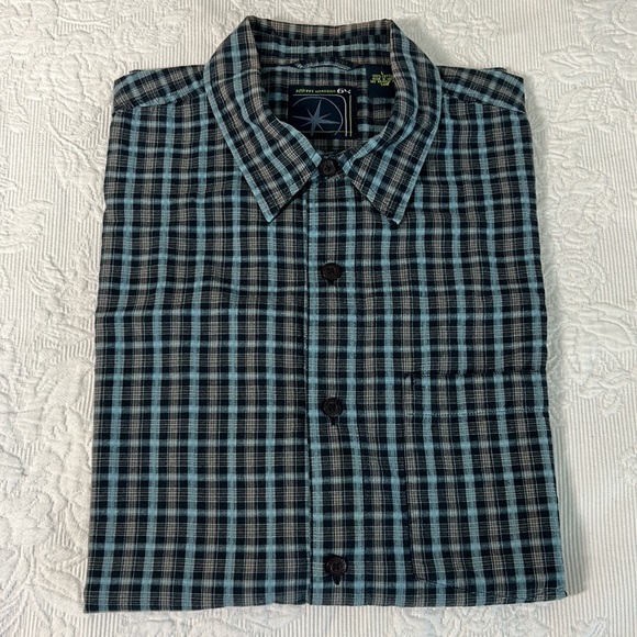 ADDRESS UNKNOWN SHORT SLEEVE BUTTON DOWN MEN’S SHIRT LARGE - Picture 1 of 9